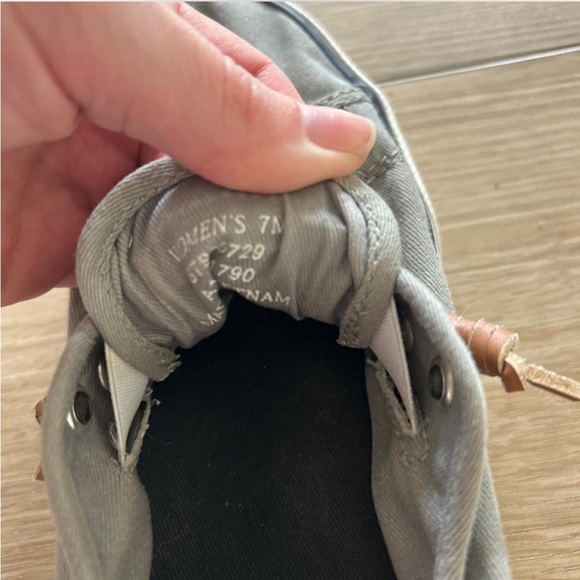 Grey Sperry Boat Shoes - Picture 3 of 3